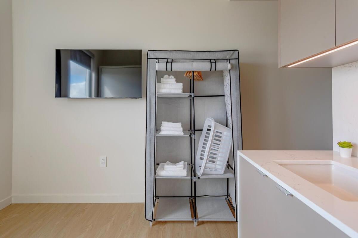 Stylish Near Ucla Coliving Suite W In Unit W&D لوس أنجلوس المظهر الخارجي الصورة